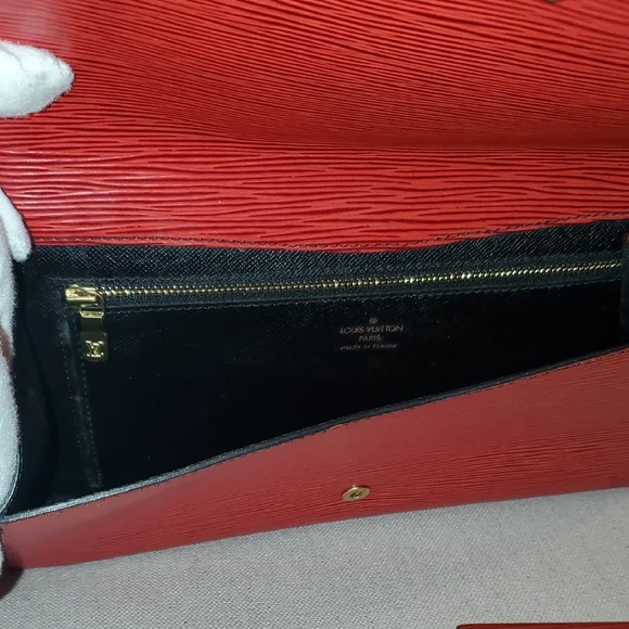 Louis Vuitton Red Epi Leather Clutch & Card Case Set - Picture 13 of 15